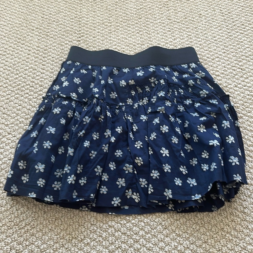 Navy with white flowers, Beautiful skirt, fits comfortably, great condition